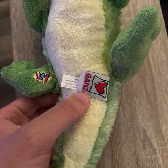 Green and yellow alligator plush toy - Picture 3 of 3